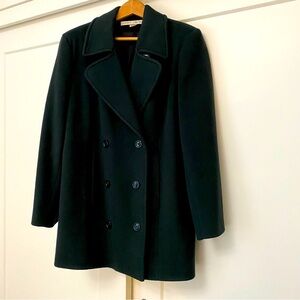 Stunning 100% wool forest green pea coat in excellent condition. Women’s sz 10.